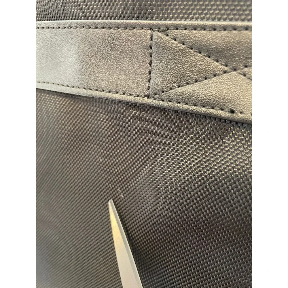 Kenneth Cole Reaction Night Day 12.1 Laptop Crossbody Bag Black Tech Case 538385